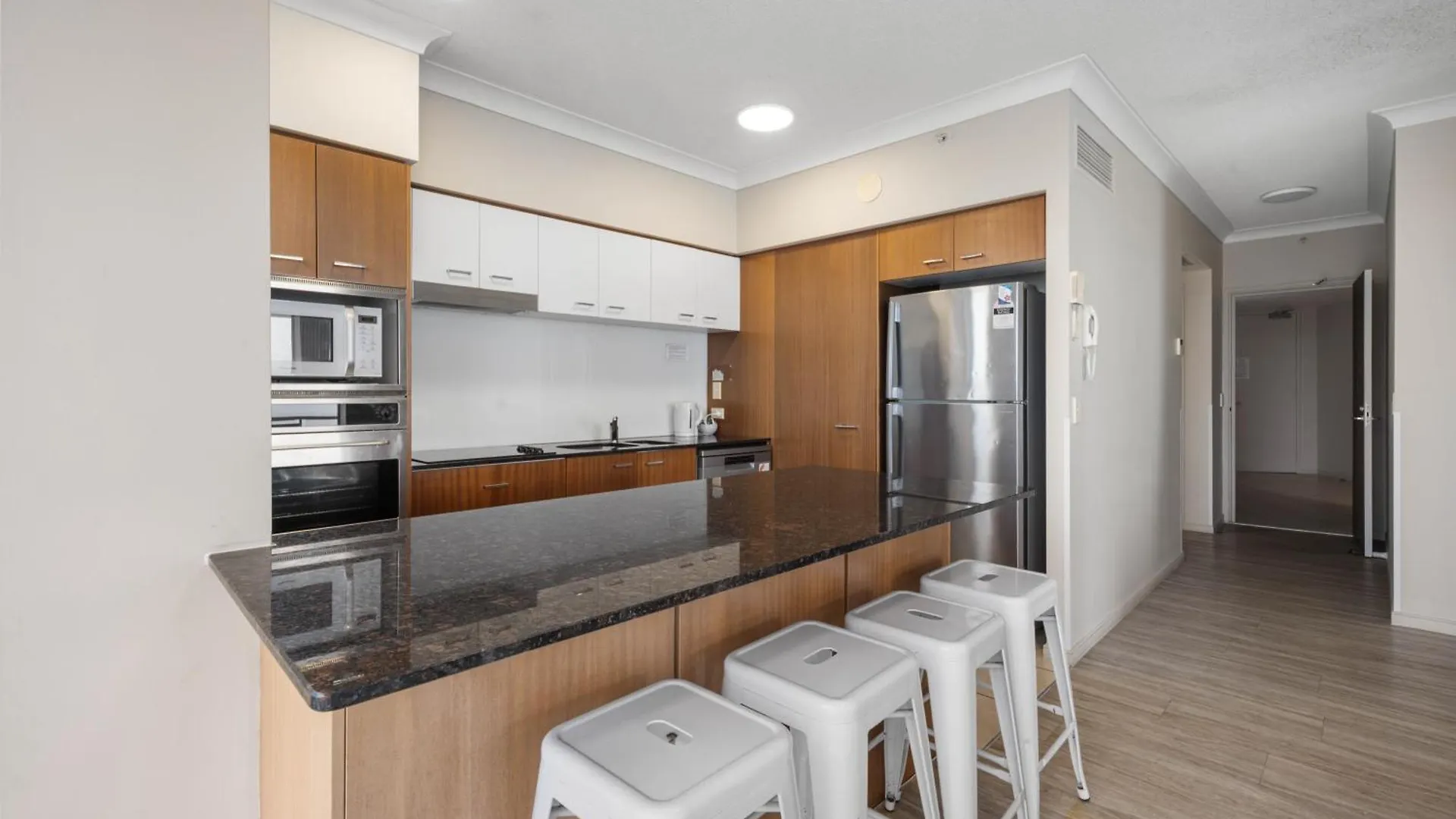 Chevron Renaissance - Private Apartments - Hosted By Coastal Letting Co. Gold Coast 0*,  Avustralya