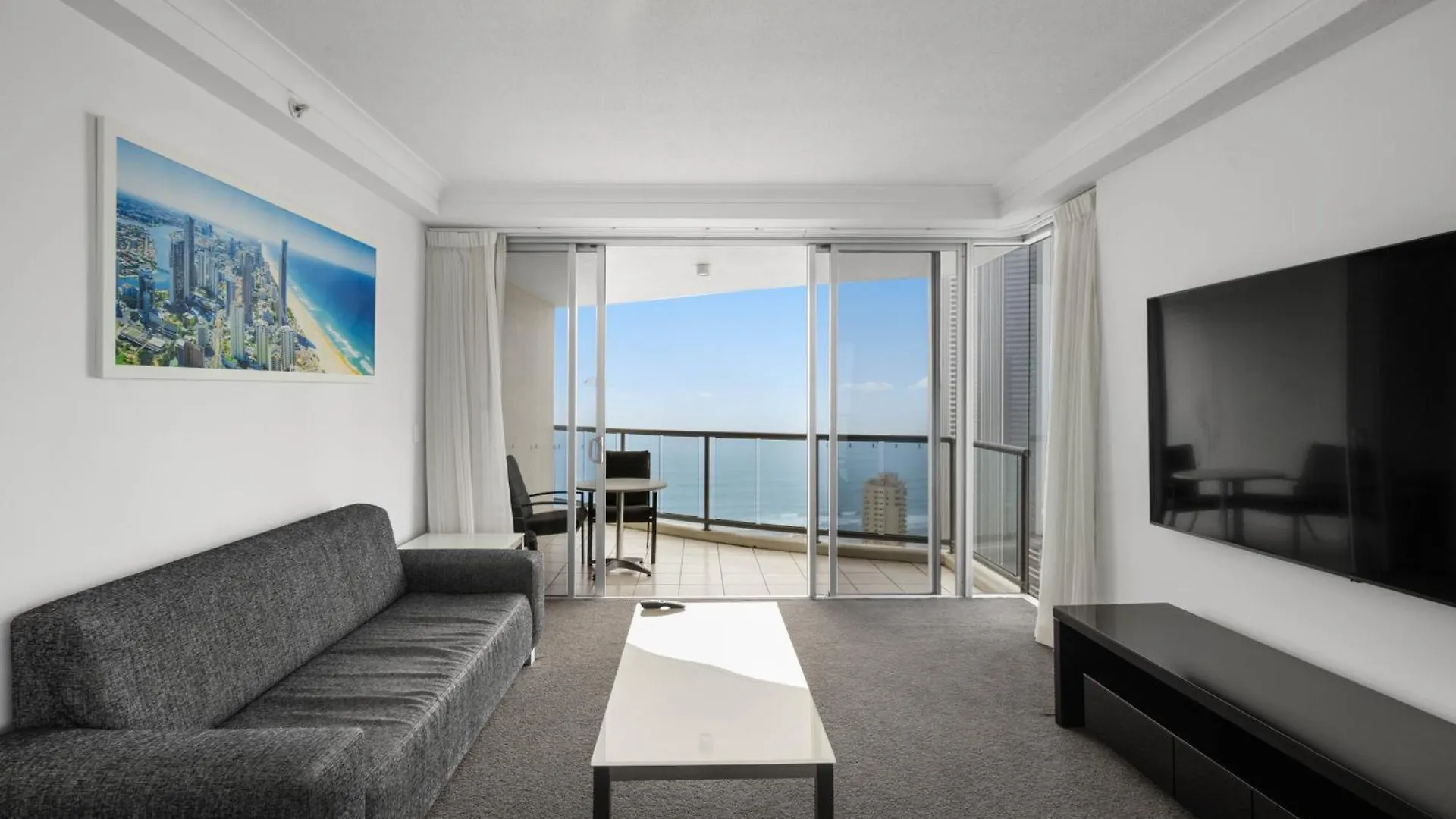 Chevron Renaissance - Private Apartments - Hosted By Coastal Letting Co. Gold Coast 0*,  Australia